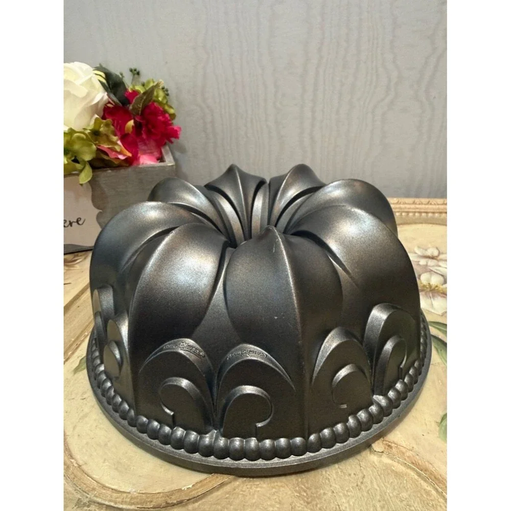 Nordic Ware Fleur De Lis  Bundt Pan